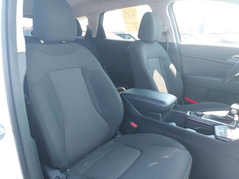 Certified 2023 Kia Sportage LX image 29