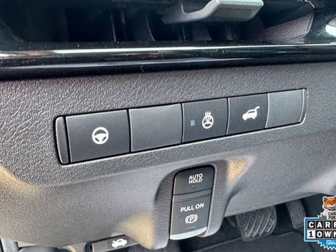 Used 2025 Nissan Murano SL AWD/4WD image 17