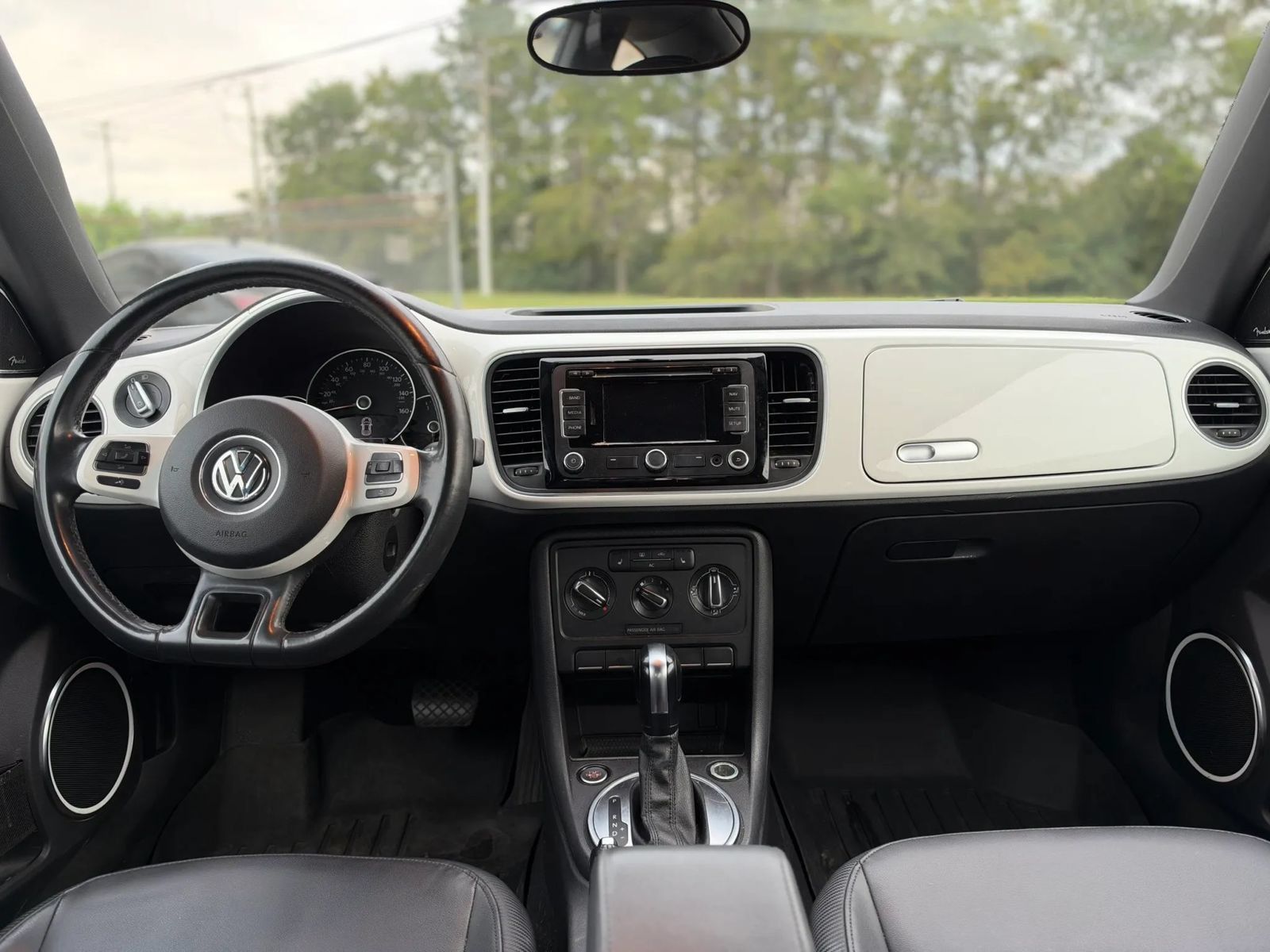 Used 2012 Volkswagen Beetle 2.5 FWD image 14
