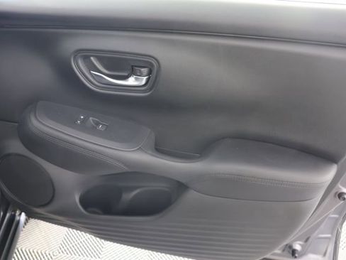 Used 2023 Honda HR-V LX image 26
