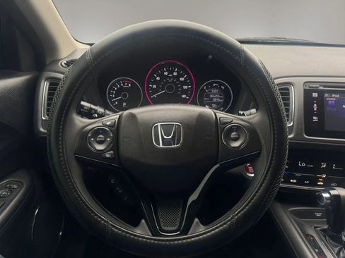 Used 2018 Honda HR-V EX image 21
