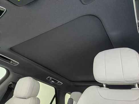 New 2026 Land Rover Range Rover Sport SE AWD/4WD image 11