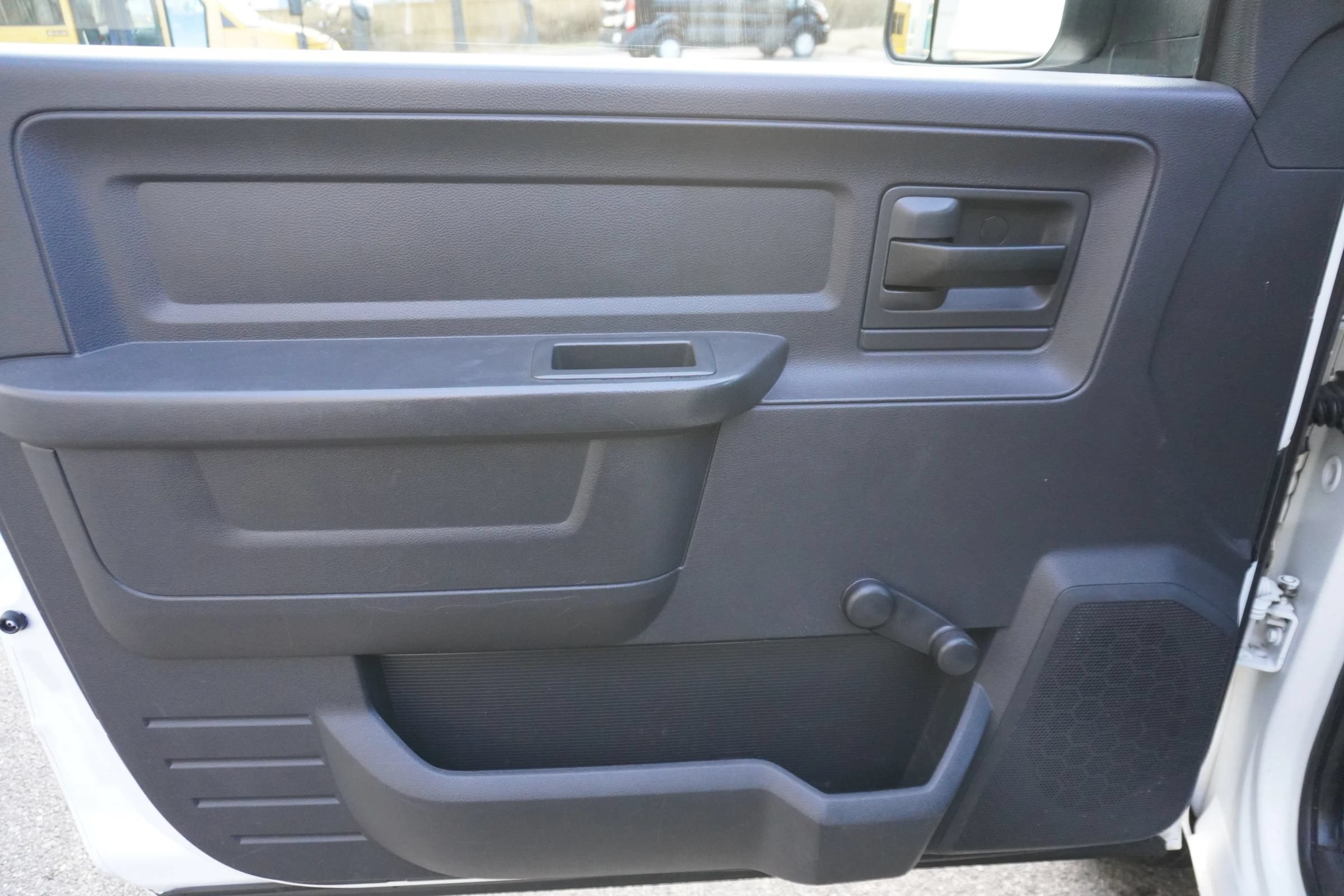 Used 2011 RAM 3500 ST RWD image 11