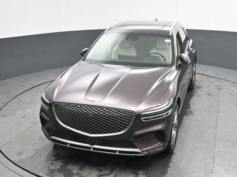 Used 2023 Genesis GV70 2.5T w/ Advanced Package image 39