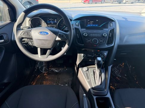 Used 2015 Ford Focus SE FWD image 22