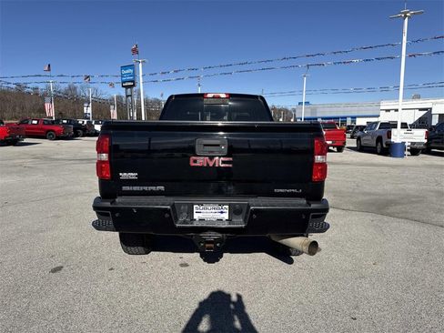 Used 2015 GMC Sierra 2500 Denali w/ Duramax Plus Package image 4