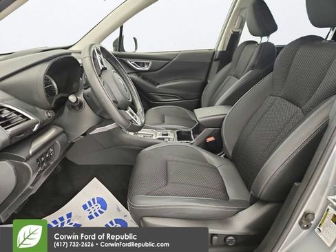 Used 2023 Subaru Forester Premium AWD/4WD image 11