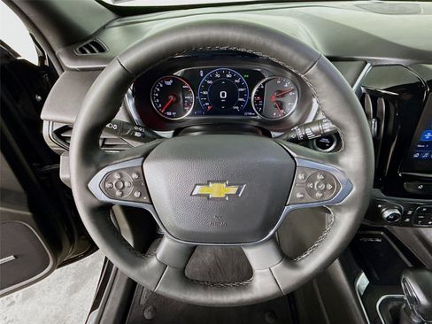 Used 2023 Chevrolet Traverse High Country image 12
