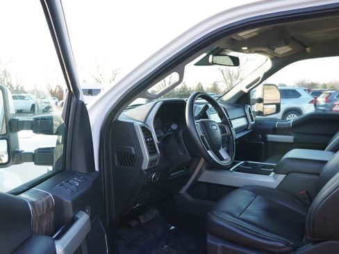 Certified 2019 Ford F350 Lariat w/ Lariat Ultimate Package image 15