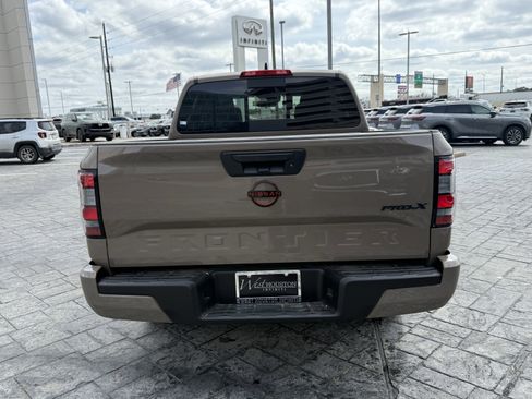 Used 2024 Nissan Frontier Pro-X image 6