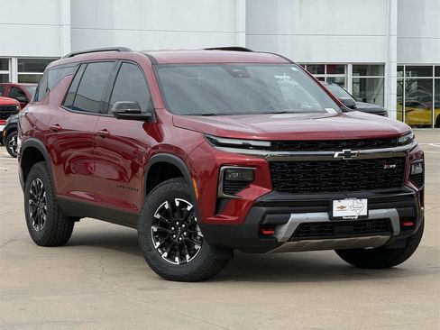 New 2026 Chevrolet Traverse Z71 w/ Enhanced Driving Package image 2