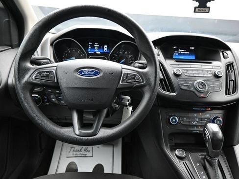 Used 2016 Ford Focus SE FWD image 13