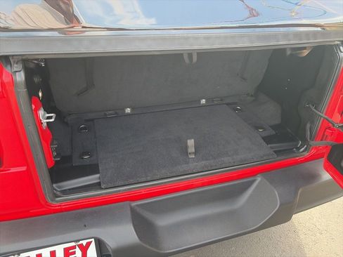 Used 2019 Jeep Wrangler Sport AWD/4WD image 6