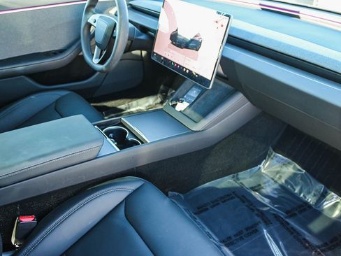 Used 2025 Tesla Model 3 Long Range image 17