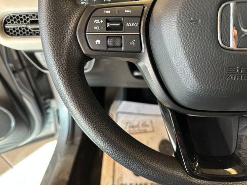 Used 2024 Honda HR-V LX image 11