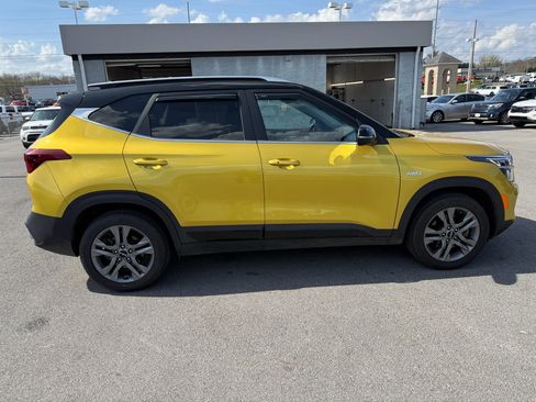 Used 2022 Kia Seltos S AWD/4WD image 6