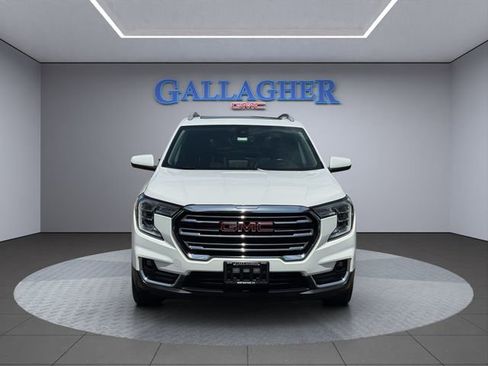 Used 2022 GMC Terrain SLT w/ Infotainment Package II AWD/4WD image 12