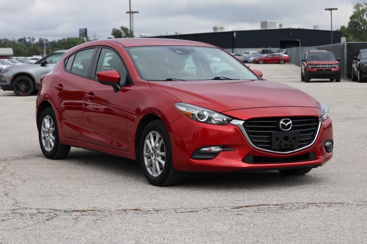 Used 2018 MAZDA MAZDA3 Sport FWD image 4