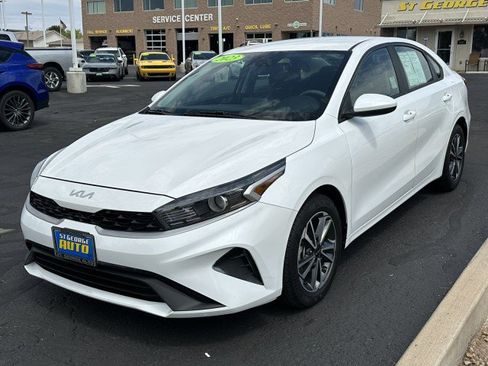 Used 2023 Kia Forte LXS FWD image 7