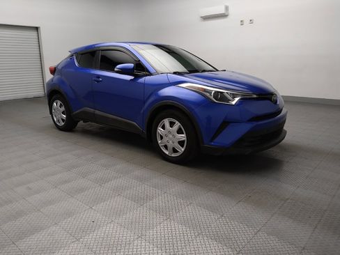 Used 2019 Toyota C-HR LE image 13