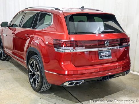 Used 2024 Volkswagen Atlas SEL Premium R-Line image 4