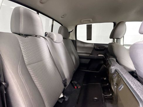Certified 2022 Toyota Tacoma SR5 w/ Technology Package RWD image 33