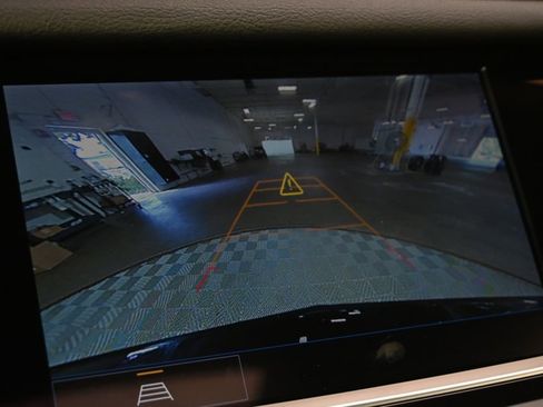 New 2025 Cadillac XT6 Luxury image 31