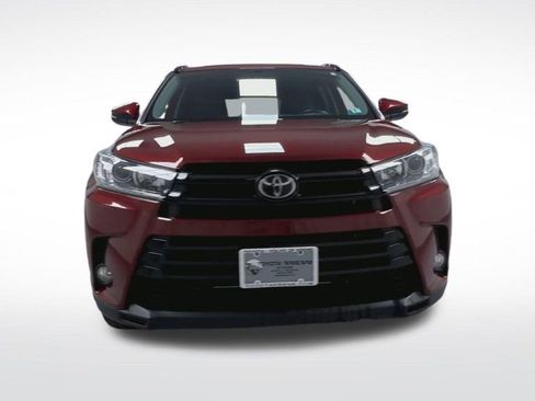 Used 2018 Toyota Highlander SE AWD/4WD image 3