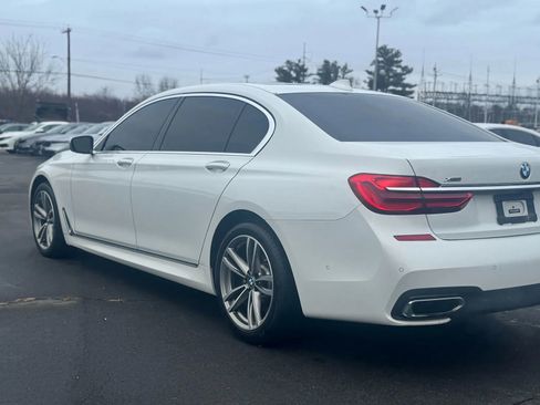 Used 2019 BMW 750i xDrive w/ Executive Package image 7