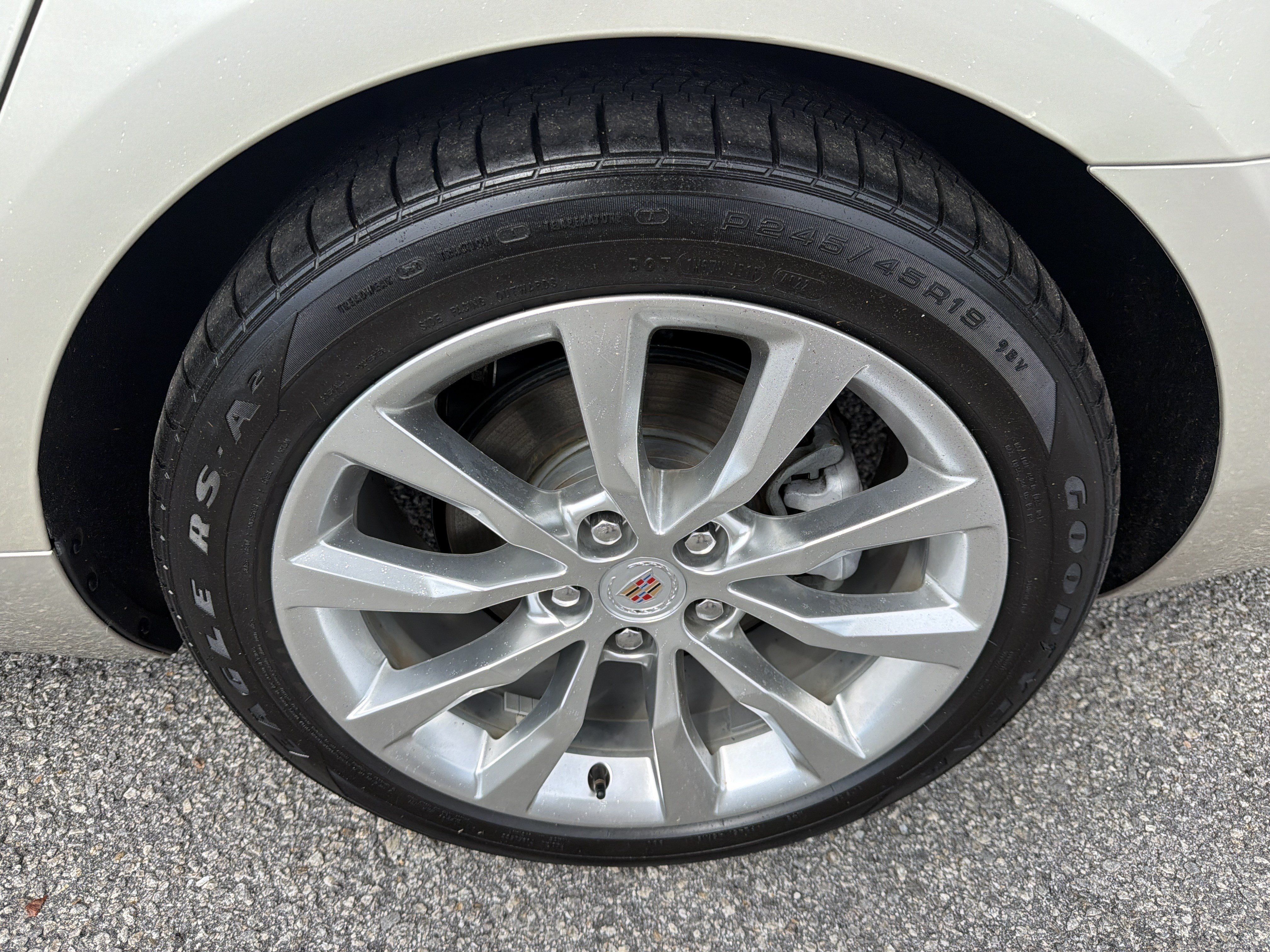 Used 2015 Cadillac XTS Luxury w/ Driver Awareness Package FWD image 19