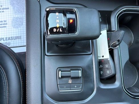 Used 2026 GMC Sierra 1500 AT4 w/ AT4 Premium Package AWD/4WD image 39
