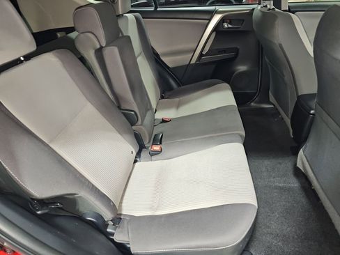 Used 2014 Toyota RAV4 XLE image 20