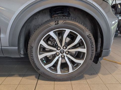 Used 2022 Ford Explorer ST-Line w/ Class IV Trailer Tow Package AWD/4WD image 9