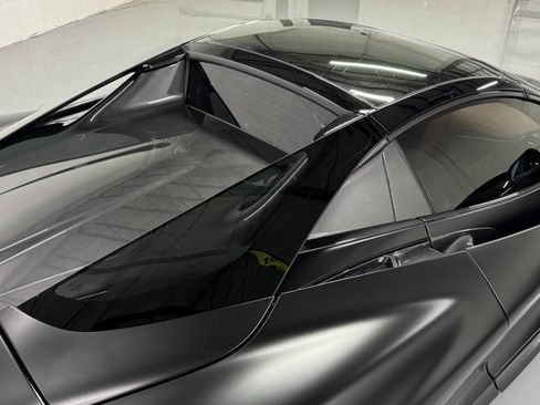 Used 2020 McLaren 720S Spider image 14