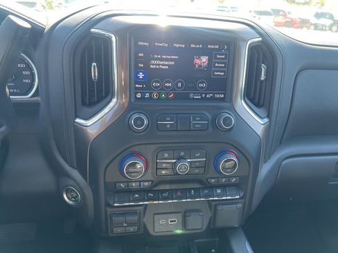 Certified 2022 Chevrolet Silverado 1500 High Country w/ Safety Package II AWD/4WD image 12