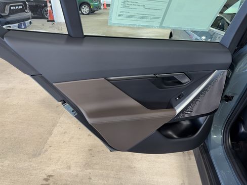 Certified 2025 BMW 530i image 16