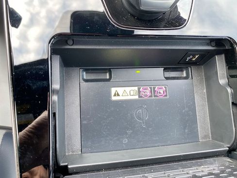 Used 2023 Subaru Solterra AWD image 29