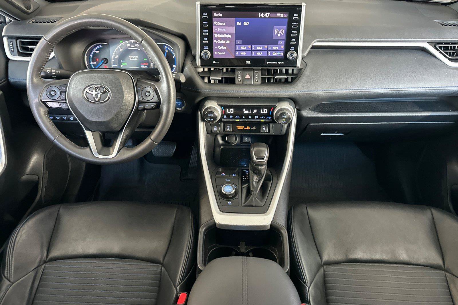 Used 2022 Toyota RAV4 XSE AWD/4WD image 12