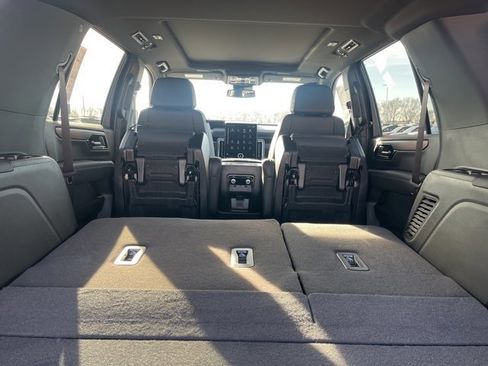 New 2026 GMC Yukon Denali w/ Sun & Power Step Package image 41