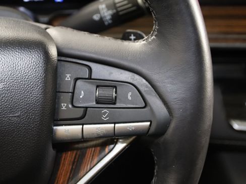 Used 2023 Cadillac Escalade Premium Luxury image 40