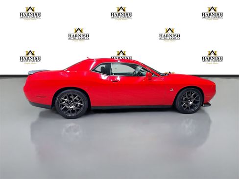 Used 2017 Dodge Challenger R/T Scat Pack w/ Leather Interior Group image 4
