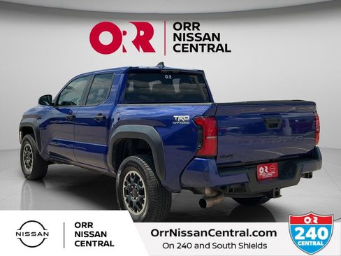 Used 2024 Toyota Tacoma TRD Off-Road AWD/4WD image 7