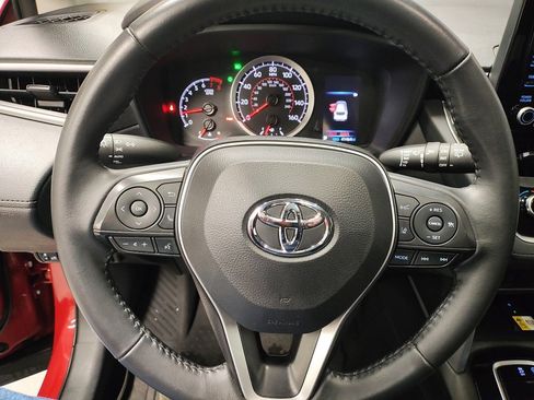 Used 2022 Toyota Corolla Cross LE image 29