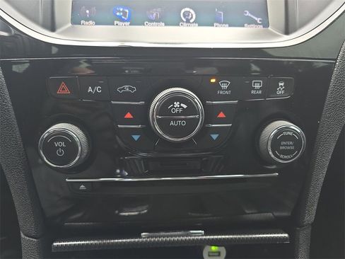 Used 2014 Chrysler 300 S image 26