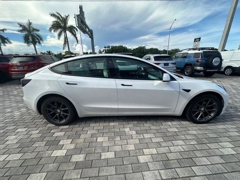 Used 2022 Tesla Model 3 RWD image 8