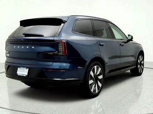 Used 2025 Volvo EX90 Ultra AWD/4WD image 5
