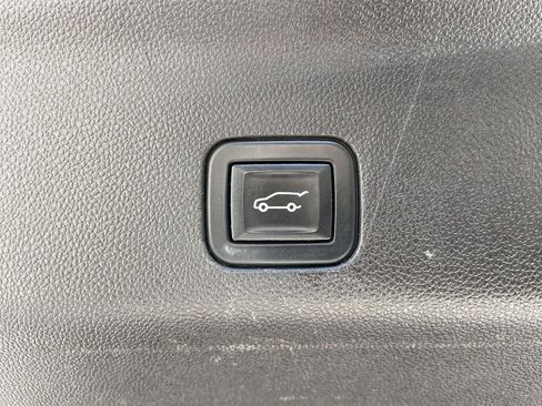 Used 2021 GMC Yukon SLT AWD/4WD image 11