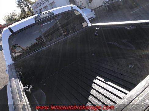 Used 2019 Toyota Tacoma SR5 image 25