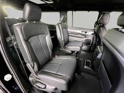 New 2026 Jeep Grand Wagoneer Limited AWD/4WD image 11
