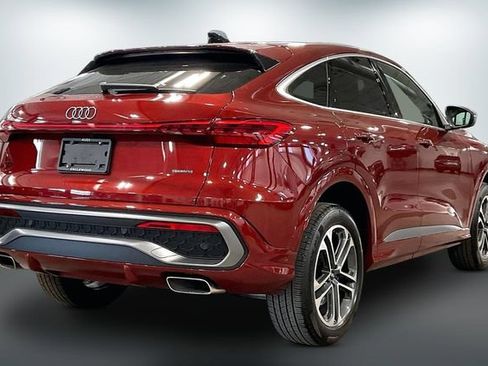 Certified 2025 Audi Q5 Premium Plus w/ Premium Plus AWD/4WD image 13